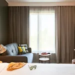 Moxy Paris Val D'europe Hotel 3*