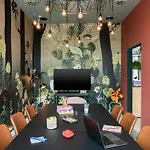 Moxy Paris Val D'europe Hotel 3*