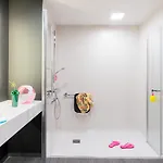 Hotel Moxy Paris Val D'europe 3*