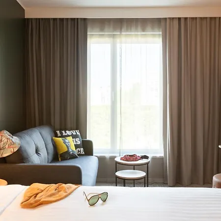 Moxy Paris Val D'europe ホテル 3*