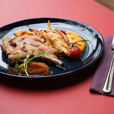 Moxy Paris Val D'europe Hotel