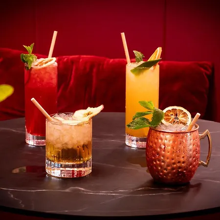 Moxy Paris Val D'europe Otel