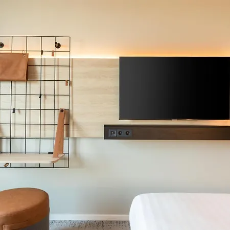 ホテル Moxy Paris Val D'europe 3*