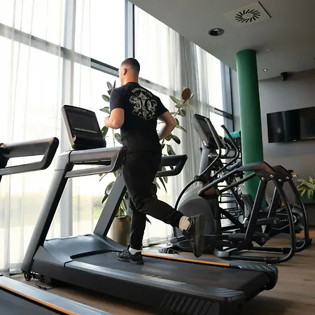 Moxy Paris Val D'europe 3* Montévrain