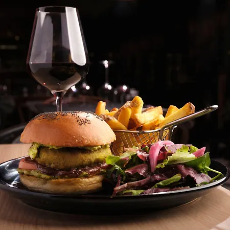 Moxy Paris Val D'europe 3*