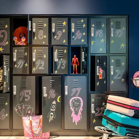 Moxy Paris Val D'europe Otel