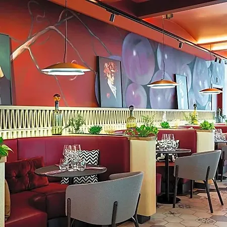 Moxy Paris Val D'europe 3*