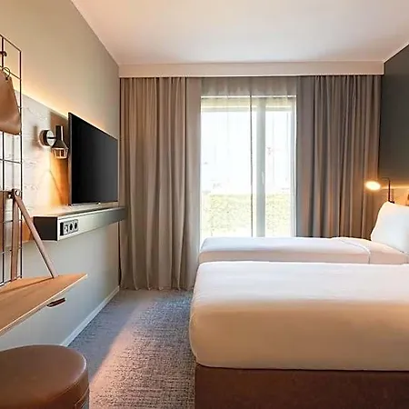 Moxy Paris Val D'europe Hotel
