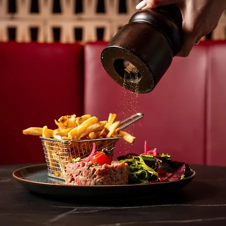 Moxy Paris Val D'europe 3*