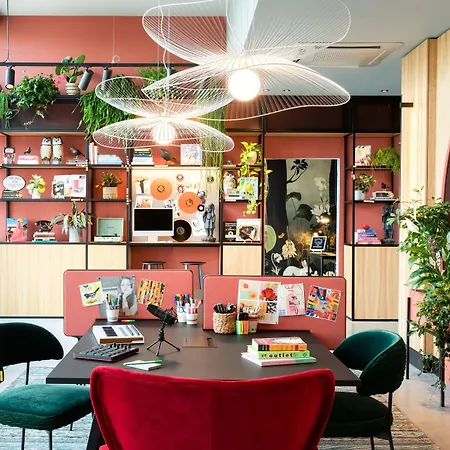 Moxy Paris Val D'europe Μοντεβρέν