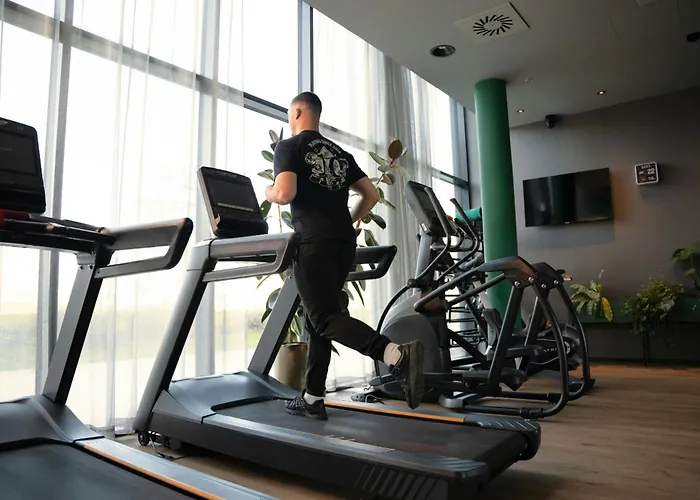 Moxy Paris Val D'europe 3* Montévrain