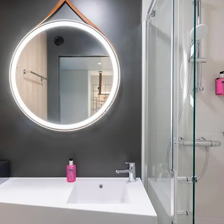 Hotel Moxy Paris Val D'europe Montévrain