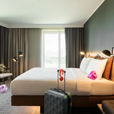 Hotel Moxy Paris Val D'europe Montévrain