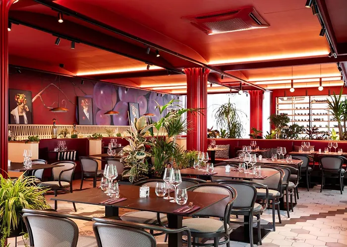 Moxy Paris Val D'europe ホテル 3*