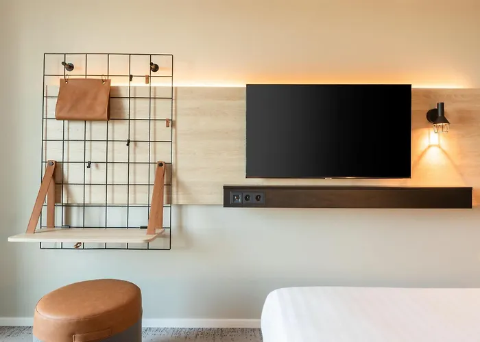 Hotel Moxy Paris Val D'europe 3*