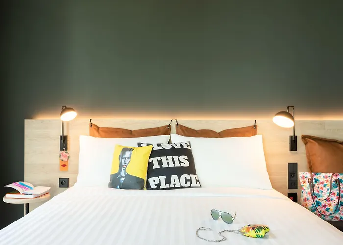 Moxy Paris Val D'europe ホテル 3*